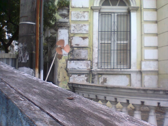 Ventilador-Catavento apossado. Acervo particular do COLETIVOmonográfico, 2012. 