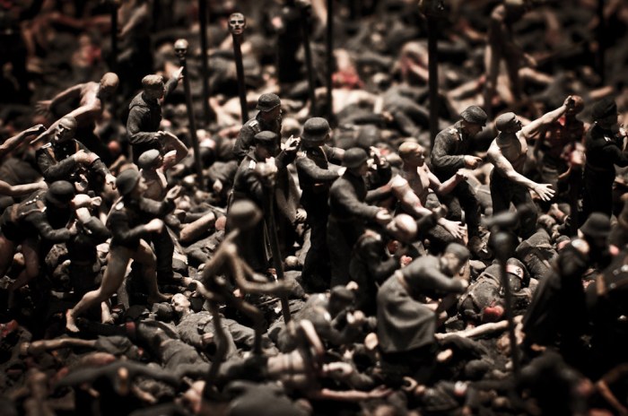 Maldito Inferno. Irmãos Chapman. Instalação.